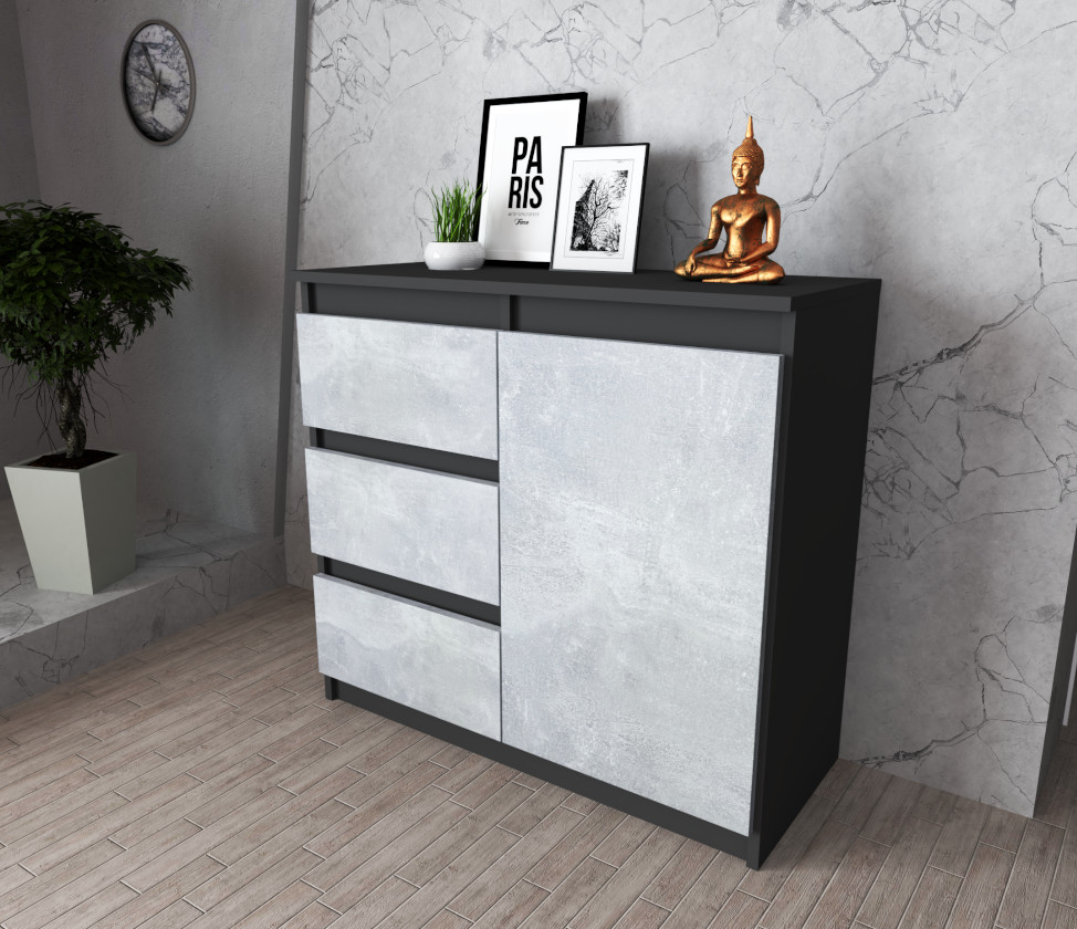 Komoda Agnes 80cm z 1 drzwiami i 3 szufladami na tle rzeczywistym z korpusem w kolorze szary mat i frontami w kolorze beton