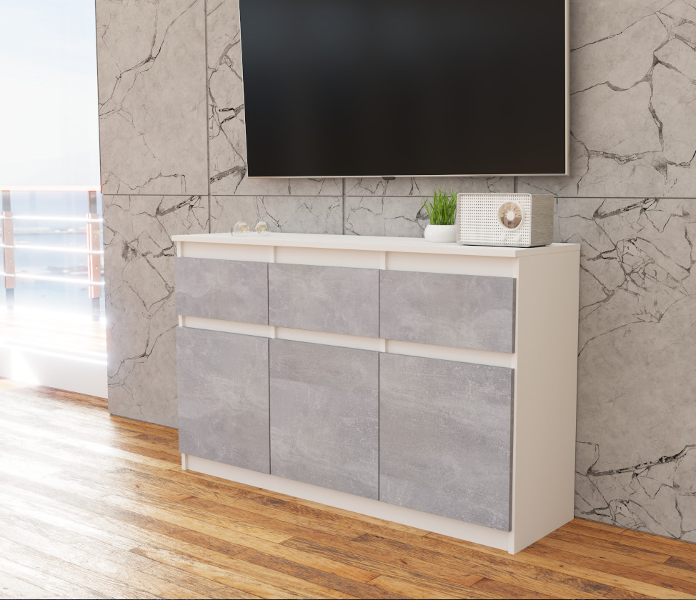 Komoda Oleksa 120cm z 3 drzwiami i 3 szufladami na tle rzeczywistym z korpusem w kolorze bialy mat i frontami w kolorze beton